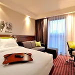 Hampton By Hilton 3*