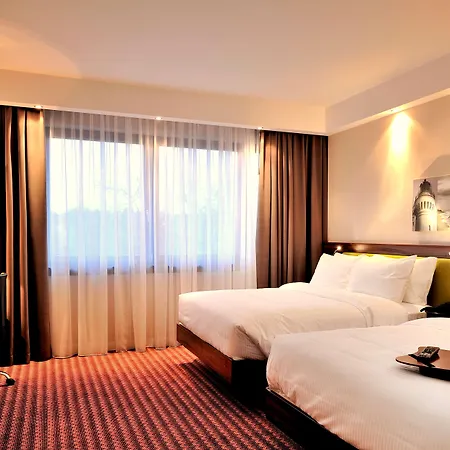 Hotel Hampton By Hilton 3*