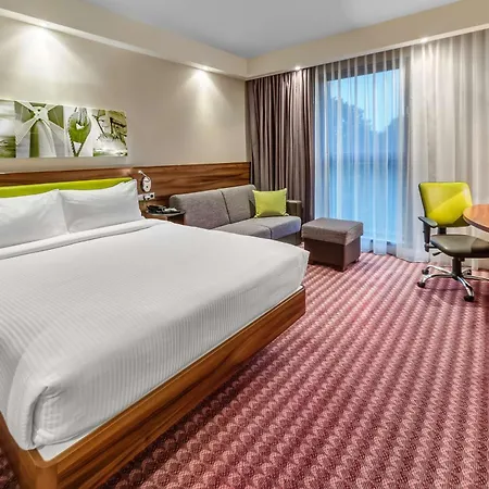 Hotel Hampton By Hilton 3*