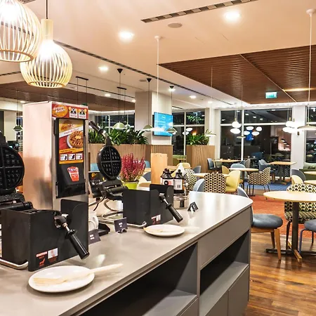 Hampton By Hilton 호텔 3*