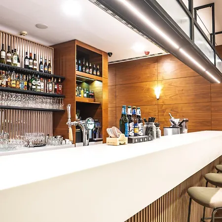 Hampton By Hilton 3*