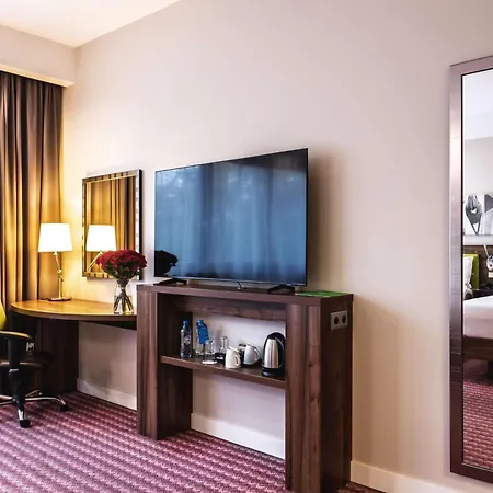 Hampton By Hilton 3*