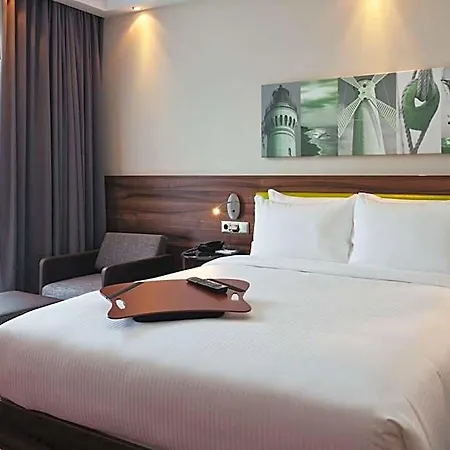 Hampton By Hilton
