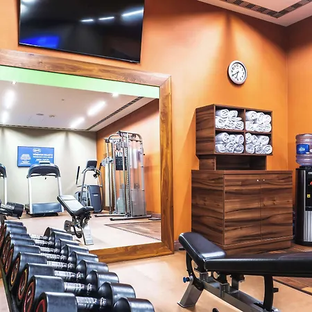 호텔 Hampton By Hilton 3*