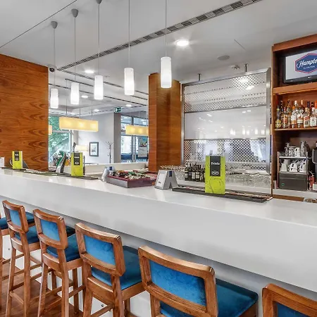 希尔顿汉普顿斯奇诺维斯切酒店 斯维诺乌伊希切