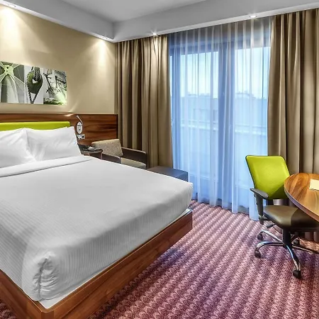 Hotel Hampton By Hilton 3*