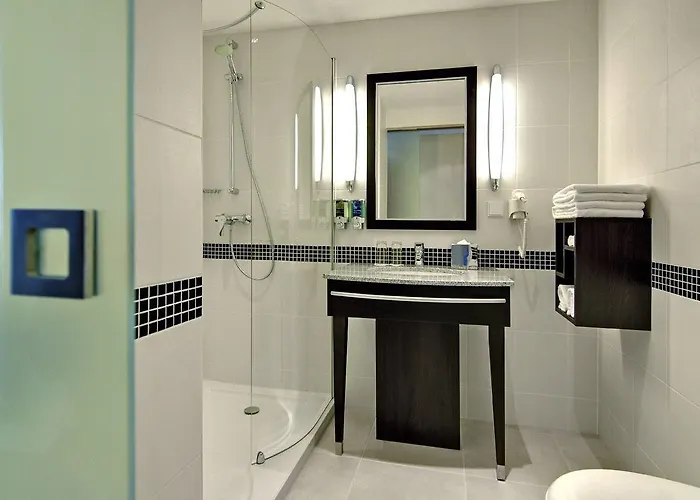 Hampton By Hilton 3*