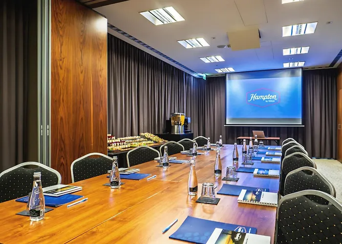 Отель Hampton By Hilton