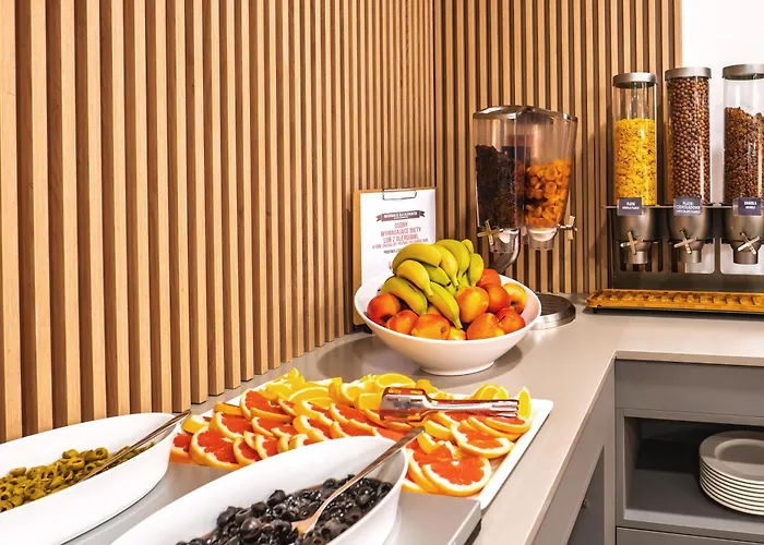 Hotel Hampton By Hilton 3*