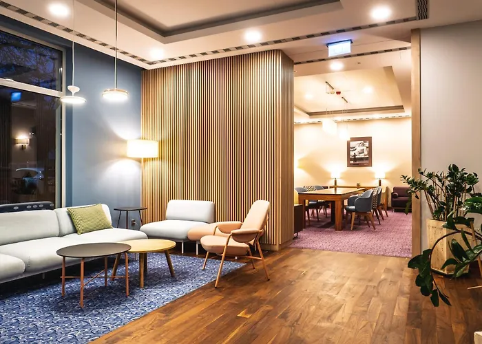 Hampton By Hilton 3*