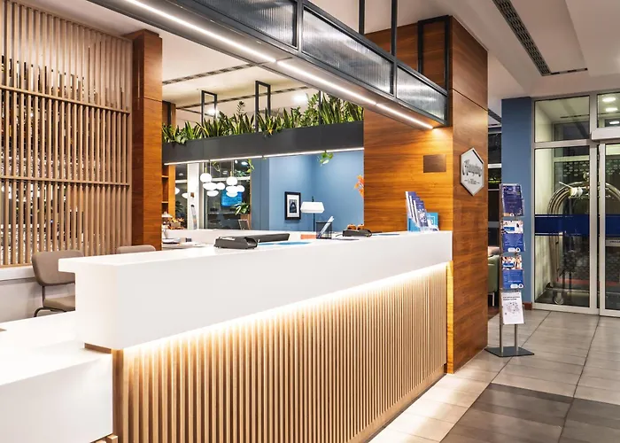 Hotel Hampton By Hilton 3*