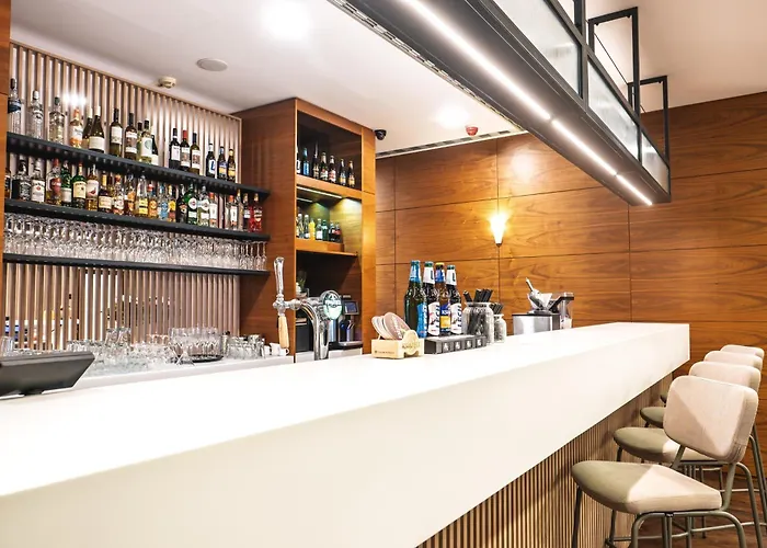 Hampton By Hilton 3*