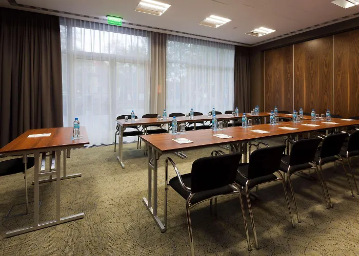 Hampton By Hilton Отель