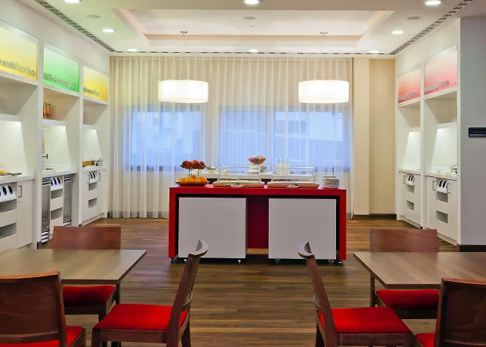 Отель Hampton By Hilton Свиноуйсьце