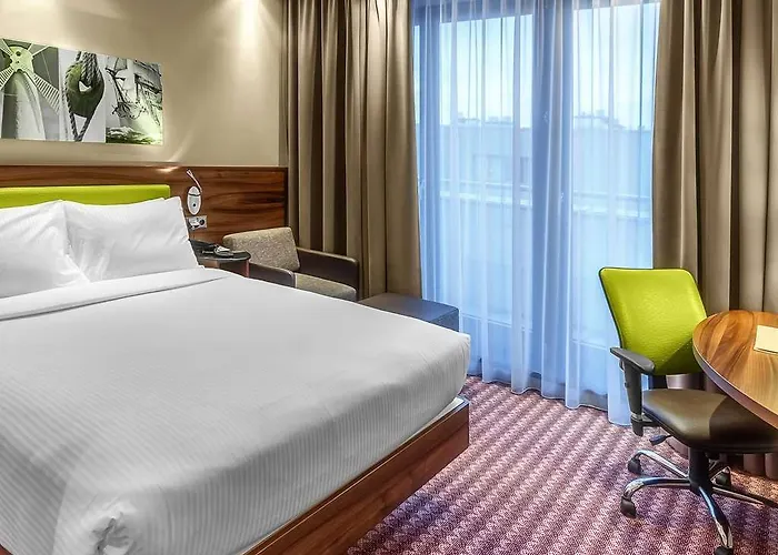 Hotel Hampton By Hilton 3*